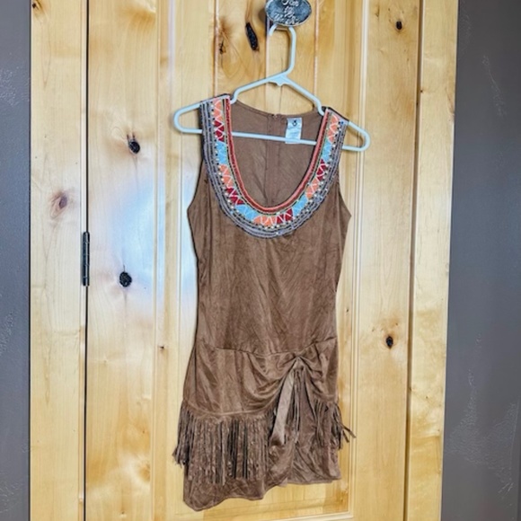 Pocahontas Halloween Costume Adult Small Dark Tan - Picture 1 of 6